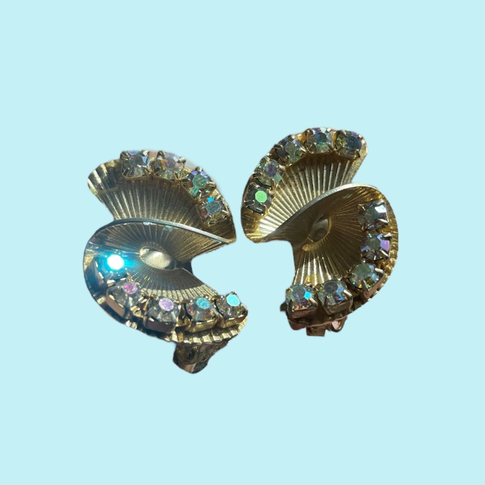 VTG 1960s gold rhinestone clip on Art Deco geometric earrings rainbow gold